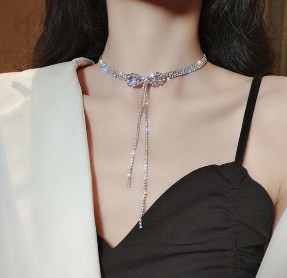 Elegant Pearl Choker