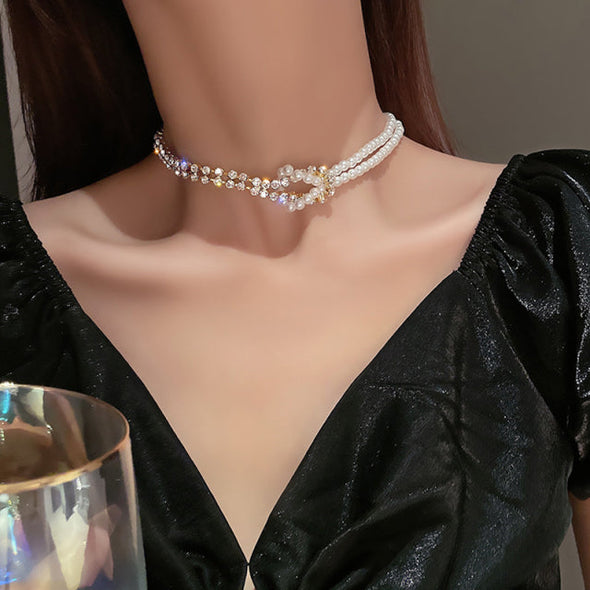 Elegant Pearl Choker