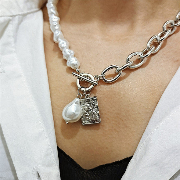 Chain and Pearls Necklace